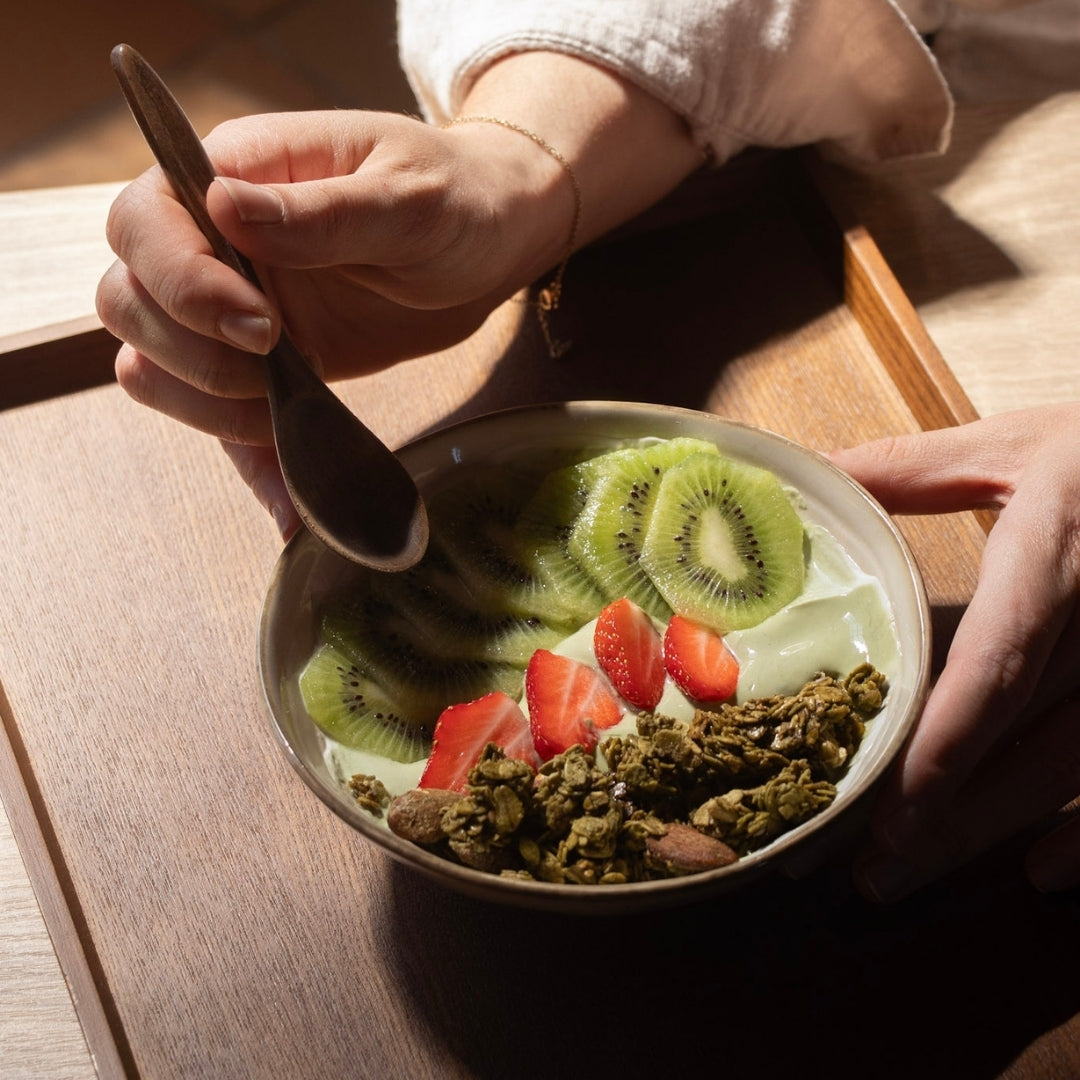 GRANOLA AU MATCHA